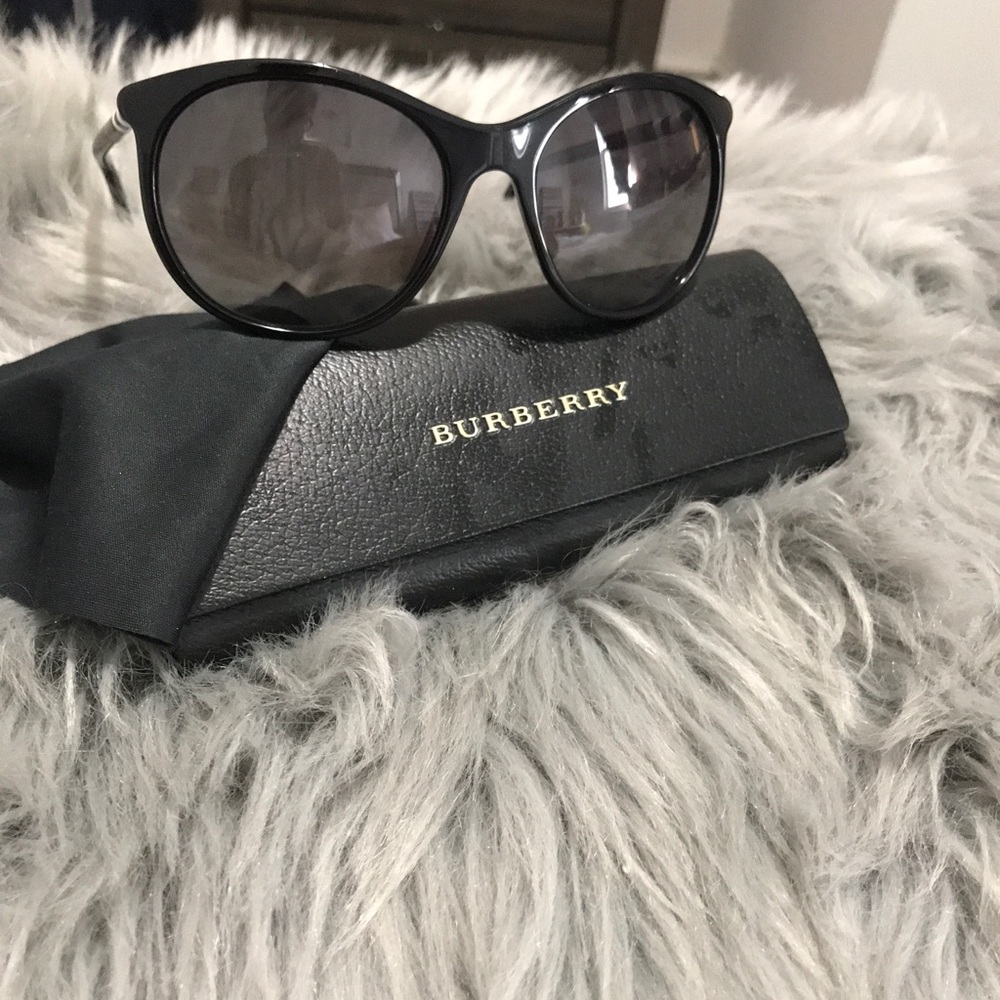 Burberry sunglasses
